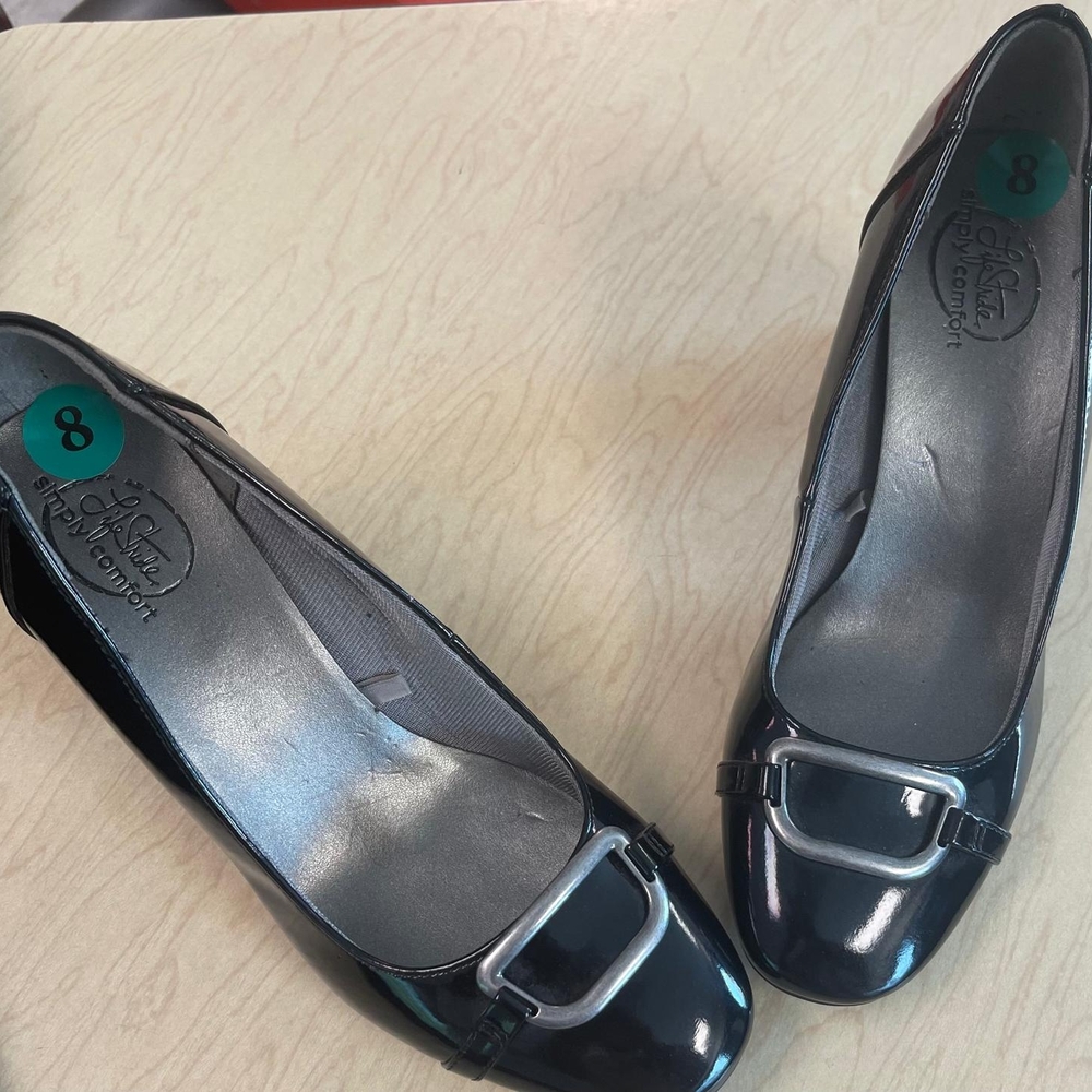 AEROSOLES Black Flats with Silver Accent